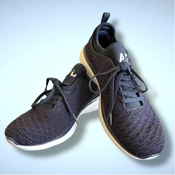 IOB Women's ATHLETIC PROPULSION LABS Techloom Phantom Navy Blue Sneaker EUC - Picture 1 of 12